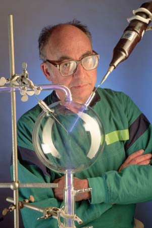 ¿Se puede crear vida&nbsp;artificial?