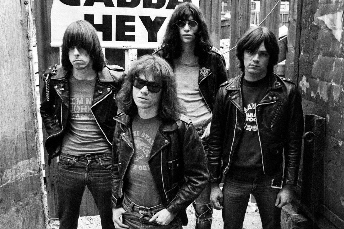 (FILE PHOTO) Tommy Ramone of The Ramones Has Died At The Age of 62 After Undergoing Treatment For Cancer UNITED KINGDOM - MAY 19:  Photo of Johnny RAMONE and Dee Dee RAMONE and Tommy RAMONE and RAMONES; L-R. Johnny Ramone, Tommy Ramone (front), Joey Ramone (back), Dee Dee Ramone  (Photo by Ian Dickson/Redferns)