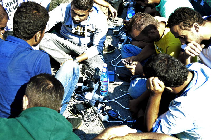 Mucha "penuria" pero MÓVILES ULTIMA GENERACIÓN NO LES FALTAN, NO