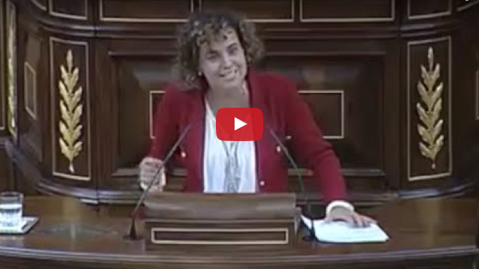 Vea cómo una catalana zamarrea a Joan Tardà en el Congreso