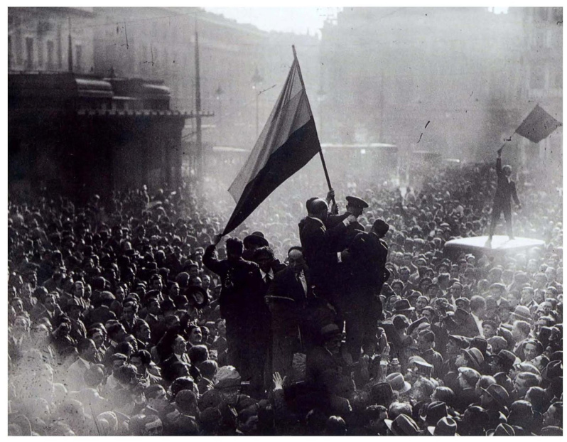 Multitudes el 14 de abril