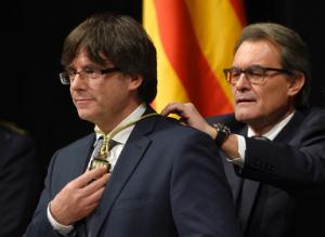 Puigdemont, el nuevo rico que se pule 1.000.000€ euros al día