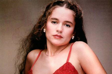 Nicolette Larson