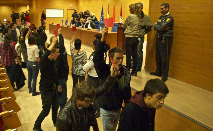 Resultado de imagen de COMPLUTENSE VERDADESOFENDEN