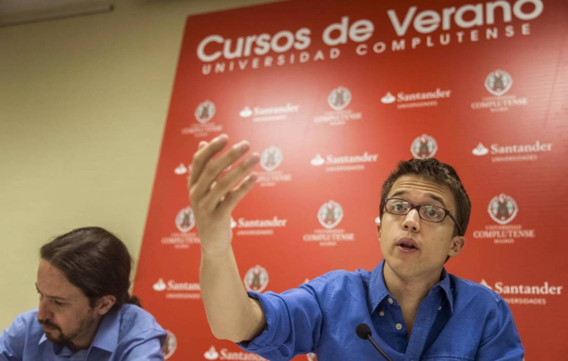 gra056-madrid-20-07-2015-el-responsable-de-la-secretaria-politica-de-podemos-inigo-errejon-d-y-el-secretario-general-de-podemos-pablo-iglesias-i-durante-su-intervencion-en-la-inaugurac