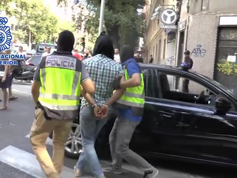 imagenes-registros-efectuados-operacion-yihadismo_1037616234_8221119_490x368