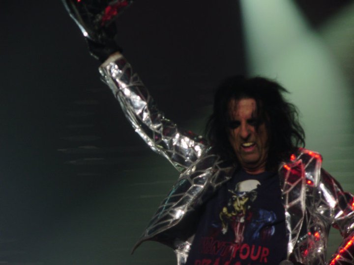 76448_480278849000_579044000_5794556_2278410_n