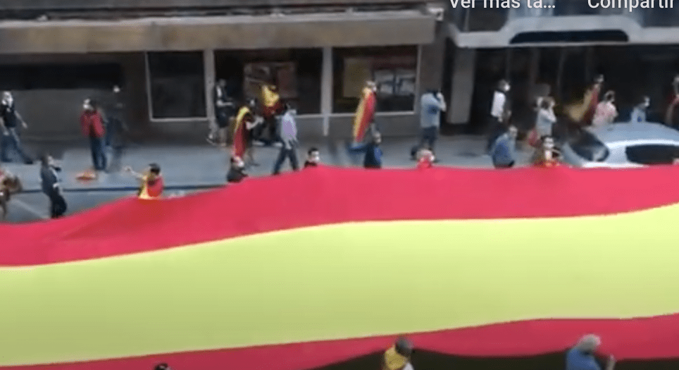 Impresionante cacerola contra el gobierno en Valladolid /&nbsp;Vídeo