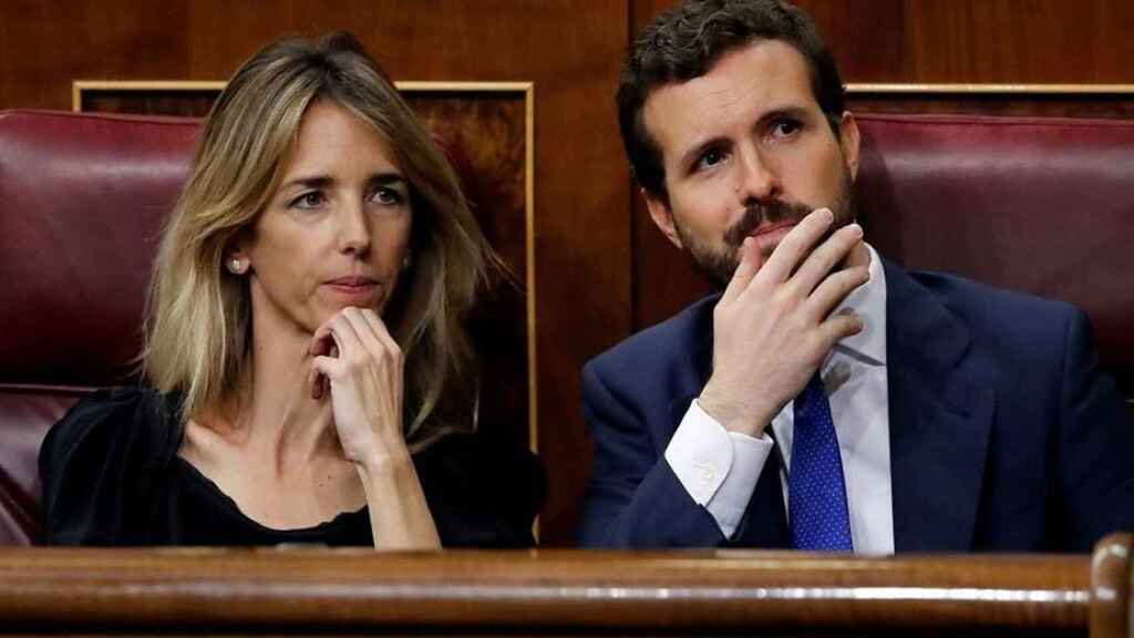 Casado destituye a  @cayetanaAT  y nombra portavoz a Gamarra , la alcaldesa de Logroño que puso la bandera LGTB en el ayuntamiento.Se impone en el PP la sumisión a la izquierda y la renuncia a dar la batalla&nbsp;cultural