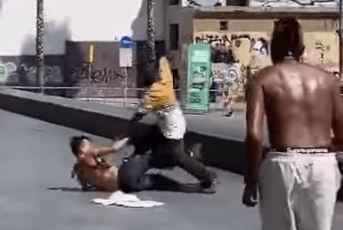 La Barcelona de Colau: apuñalamientos en medio de la&nbsp;calle